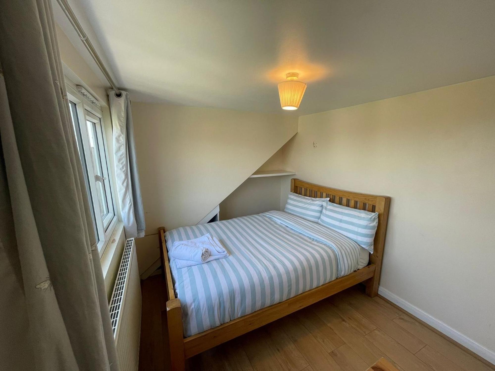 Velvet Hotel Whetstone ภายนอก รูปภาพ